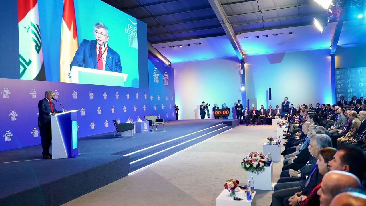 Davutoğlu'ndan Irak'ta diplomasi trafiği