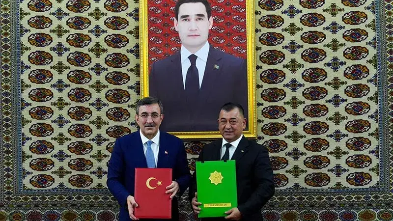 Cumhurbaşkanı Yardımcısı Yılmaz, Türkmenistan Bakanlar Kurulu Başkan Yardımcısı Ataguliyev ile görüştü