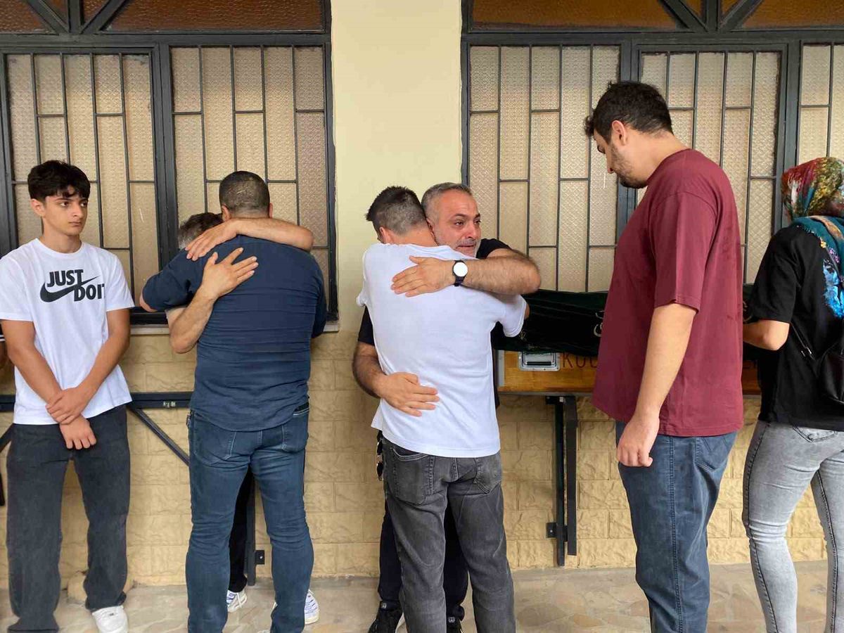 Türk gemisine dron saldırısı: Şehit denizci Savaş Çakar son yolculuğuna uğurlandı