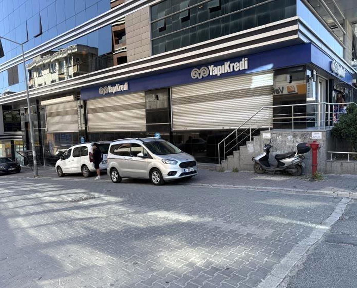Esenyurt'ta Yapı Kredi Bankası'na silahlı saldırı yapan şüpheli yakalandı