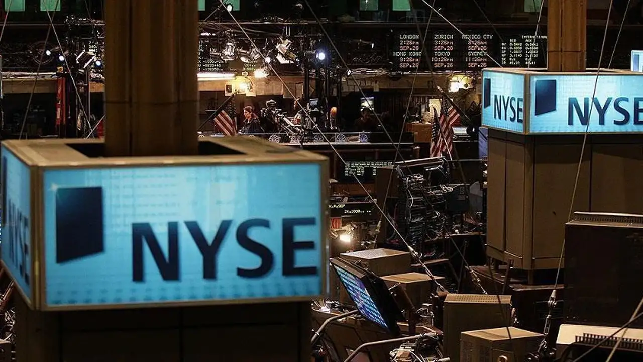 Wall Street'te yapay zeka ve faiz endişesi: Teknoloji devlerinin hisseleri düştü