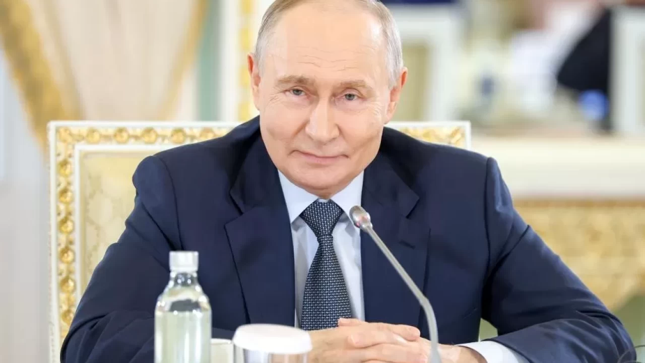 Putin'den yeşil ışık! Avrupa'ya kapıları kapatmadı