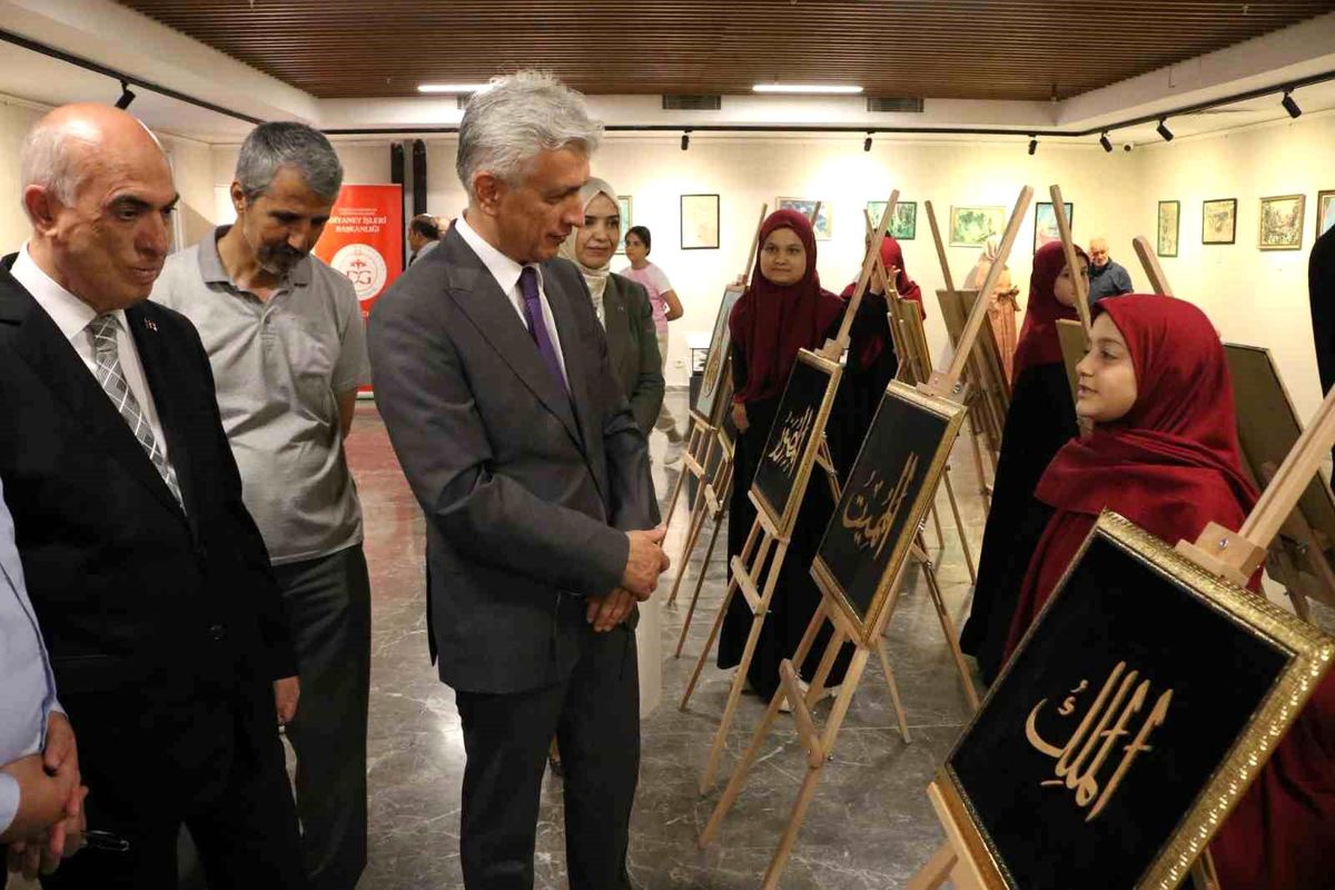 Mersin'de Hz. Peygamber'in 1500. doğum yılına özel 'Mucize' sergisi açıldı