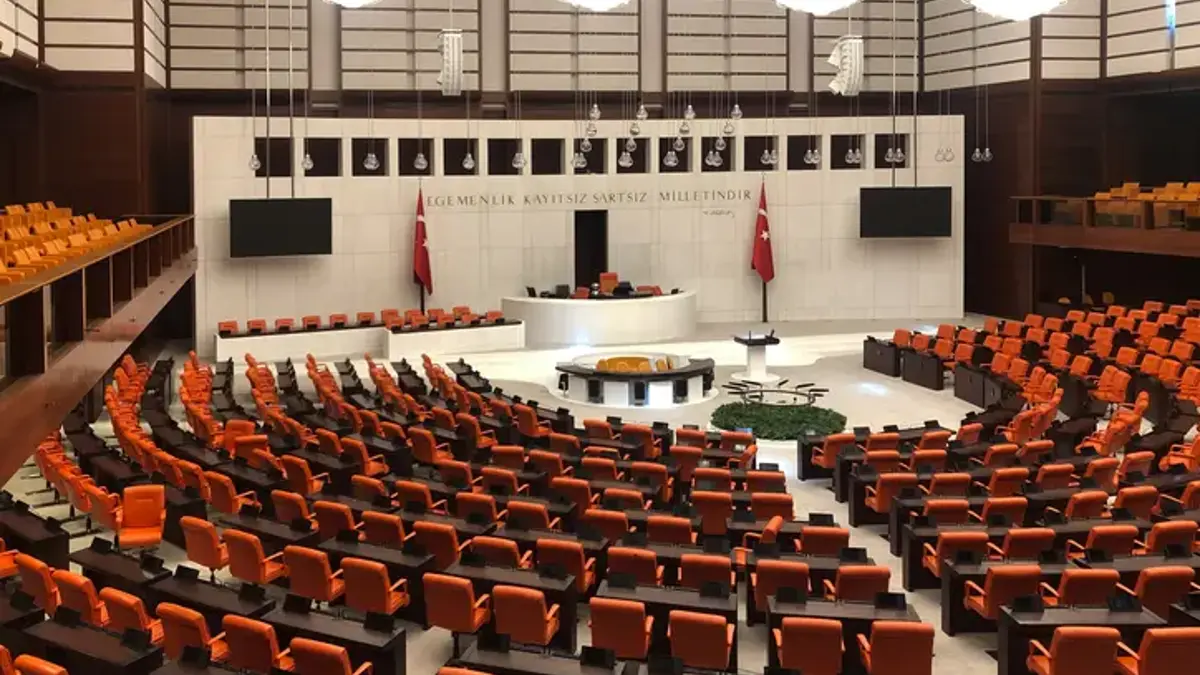 Meclis'in gündemi yoğun: Kanun teklifleri görüşülecek, gruplar toplanacak