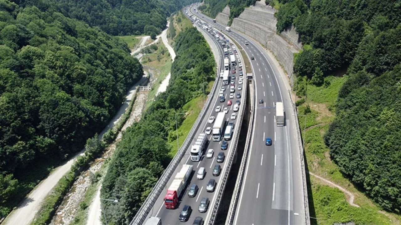 Sürücüler dikkat! KGM duyurdu: İşte kapalı olacak yollar