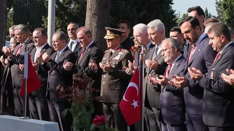 15 Temmuz şehitleri, darbe girişiminin 10'uncu yılında Edirnekapı'da anıldı