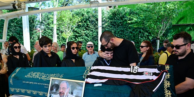 Gazeteci Reha Muhtar son yolculuğuna uğurlandı