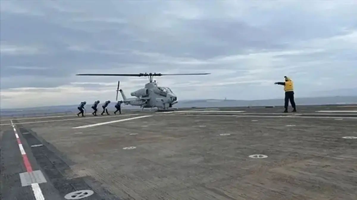 ABD ordusuna ait helikopter Umman Denizi'ne acil iniş yaptı: 1 kişi kayıp