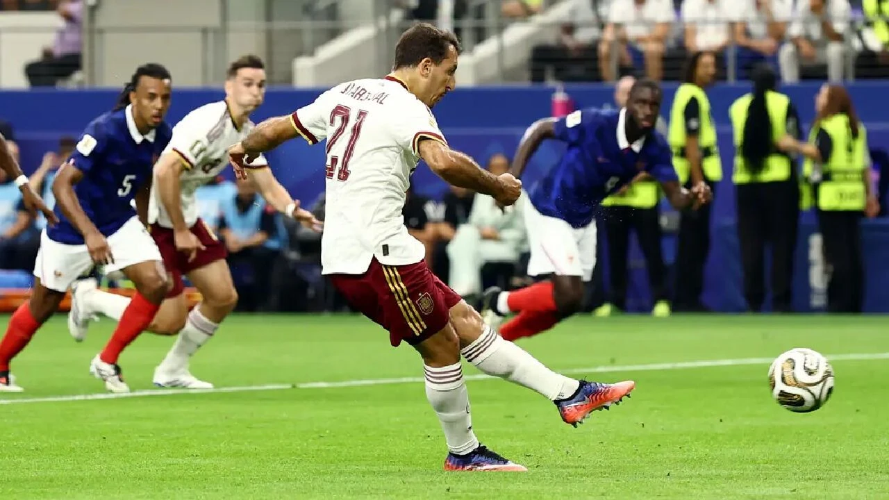 Dünya Kupası'ndaki ilk finalist İspanya oldu!