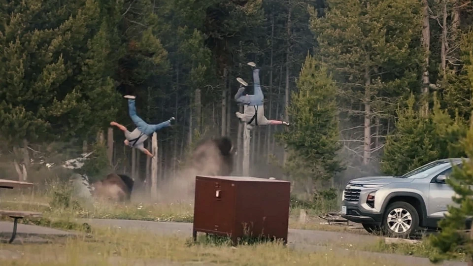 Yellowstone Ulusal Parkı'nda Bizon Dehşeti: Yaşlı Adamı Boynuzuyla 2,5 Metre Havaya Fırlattı!