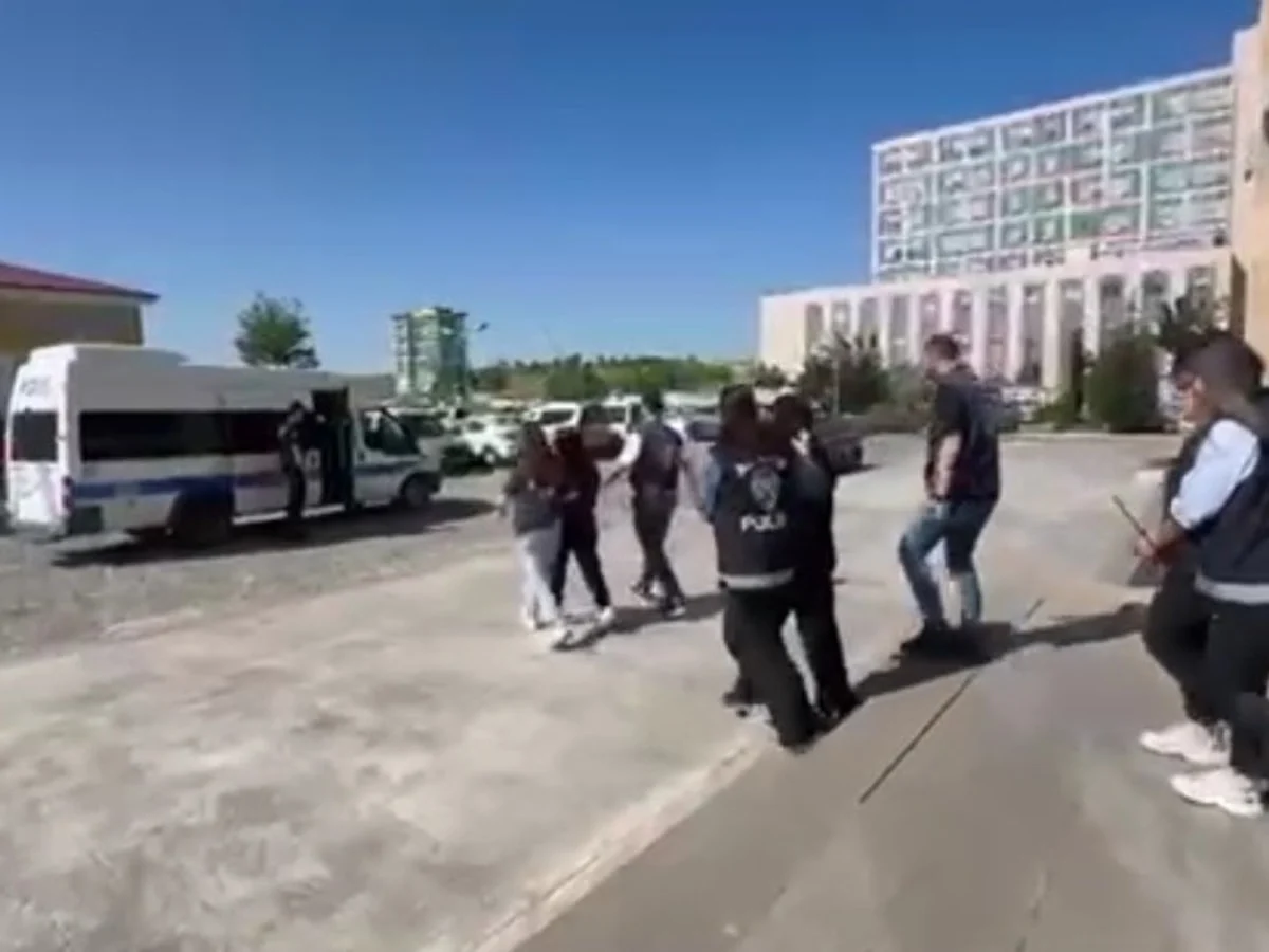 Uşak'ta yasa dışı bahis operasyonu: 5 tutuklama