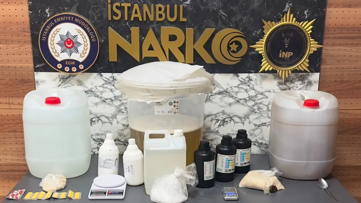 İstanbul'un 3 ilçesinde uyuşturucu satıcılarına darbe! Yaklaşık 200 kilo madde ele geçirildi: 7 gözaltı