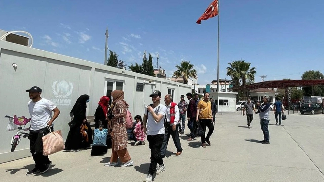 Ülkesine dönen Suriyeli sayısı belli oldu! Bakan Çiftçi açıkladı