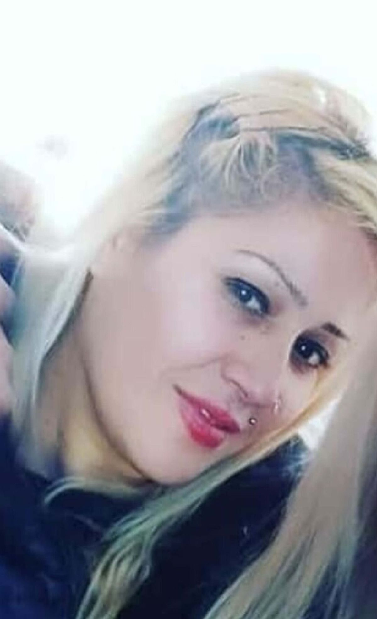 Sevgilisi tarafından dövülerek öldürülen Sevil'in tabutunu kadınlar taşıdı