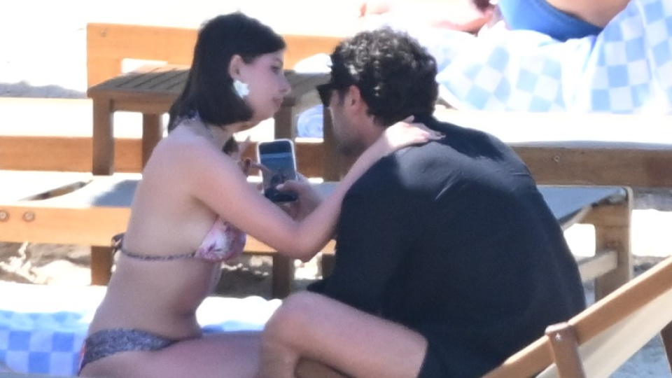 Ali Öner ve Zeynep Atılgan aşka geldi