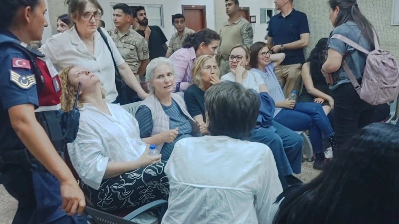 Hakimin kararı sonrası gözyaşlarına boğuldu: "Annem babam alzheimer dedi" ama dinletemedi...