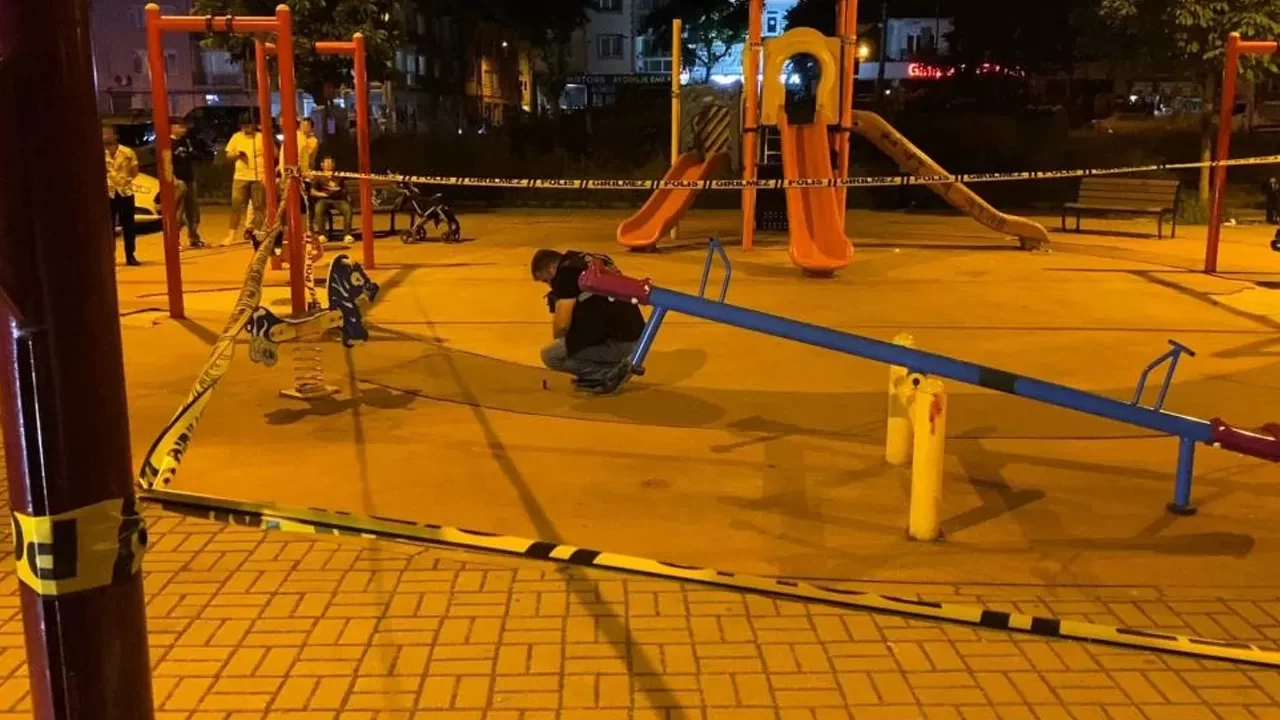 Parkta dehşet anları: Pompalı tüfekle ateş açtı, yaralılar var