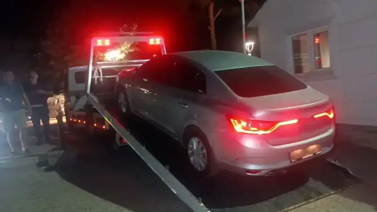 Manavgat Belediyesi'ne ait makam araçlarına haciz uygulandı