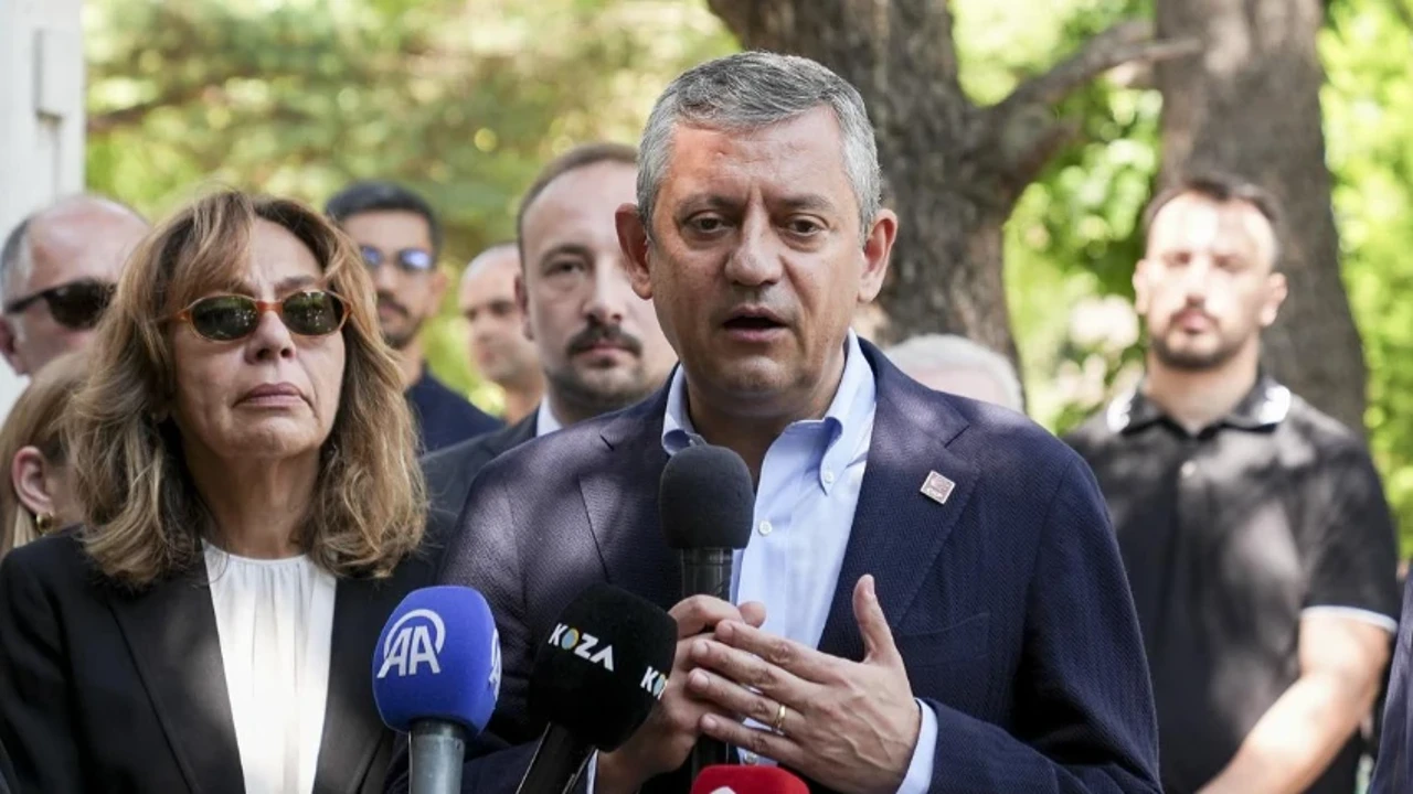 Özgür Özel imzayı attı, kulisler hareketlendi: "O tarihlerde 10 vekil daha geliyor!"