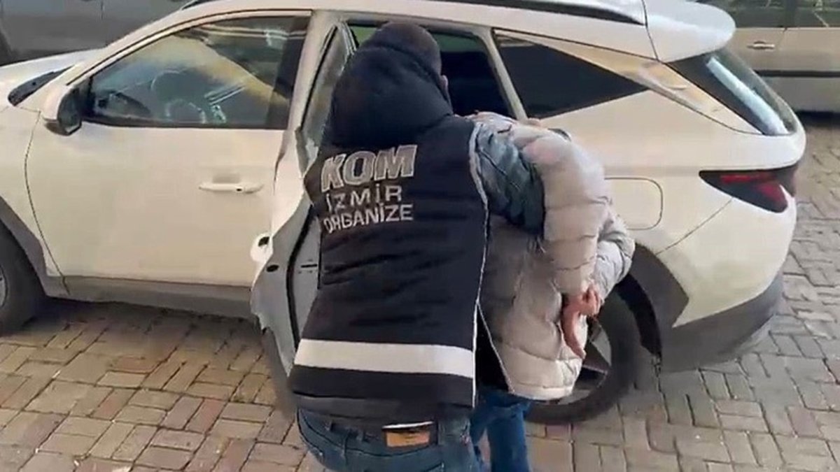 İzmir'de suç örgütlerine yönelik eş zamanlı operasyon