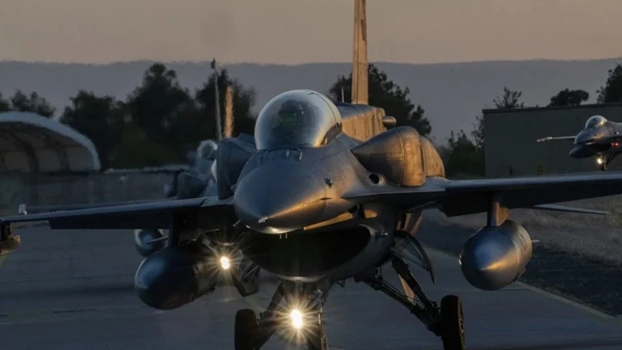 Türk F-16'ları Baltık semalarında nöbete başlıyor