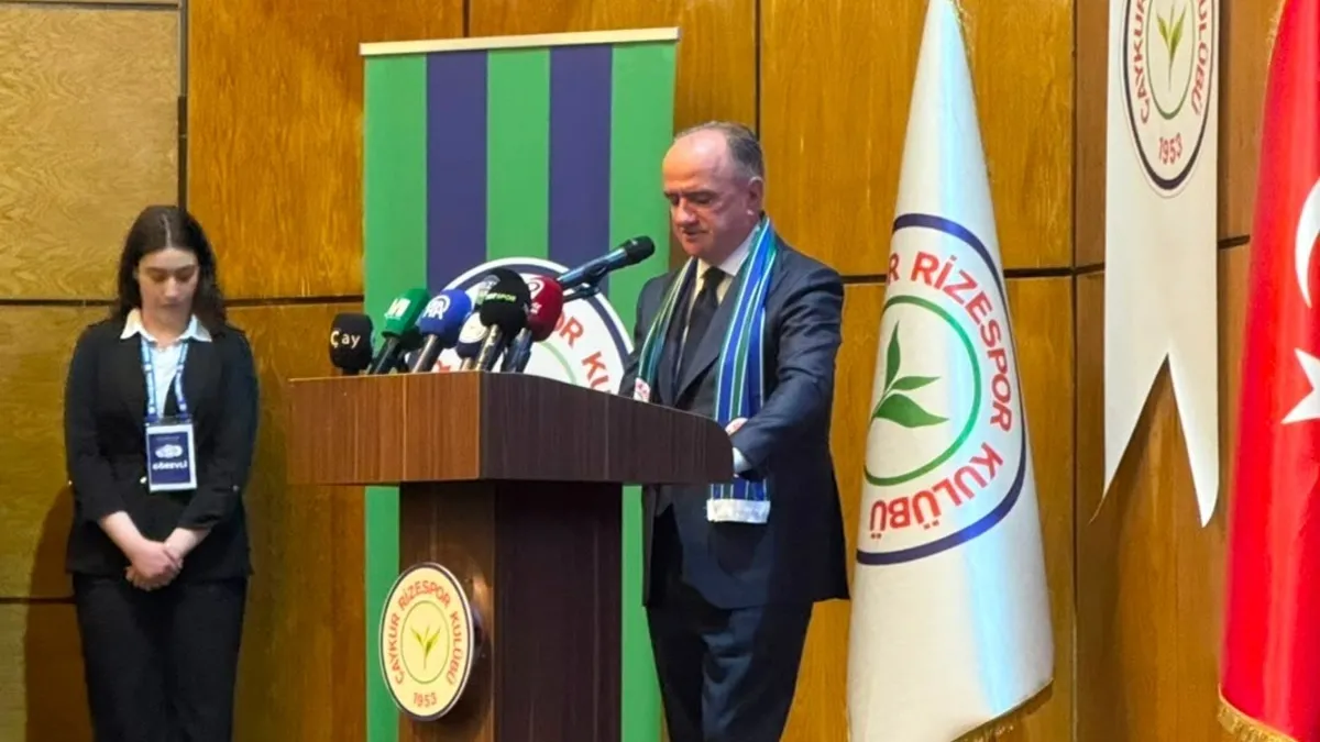 Fakir Ev Aletleri A.Ş ve Saruhan Holding'in Yonetim Kurulu Başkanı Ali Zeki Saruhan Çaykur Rizespor'un...
