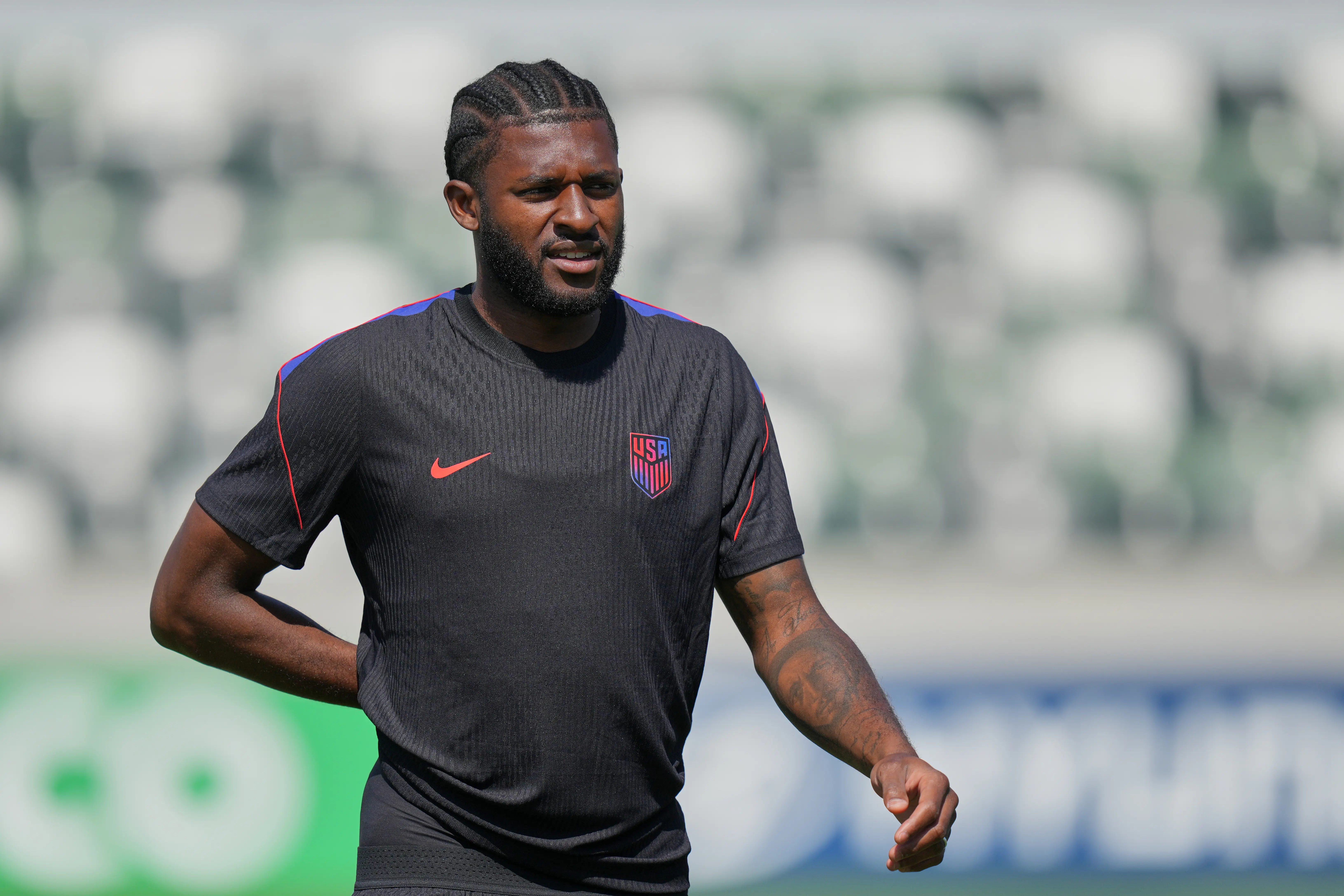 Mark McKenzie: Türkiye farklı ve zorlu bir rakip