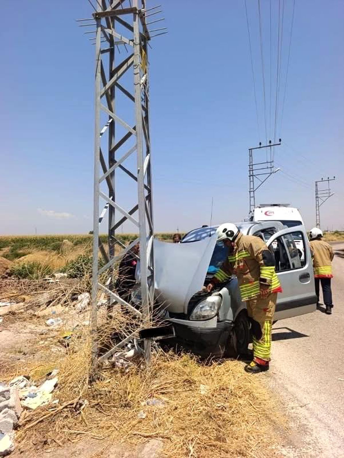 Reyhanlı'da trafik kazası: 3 yaralı