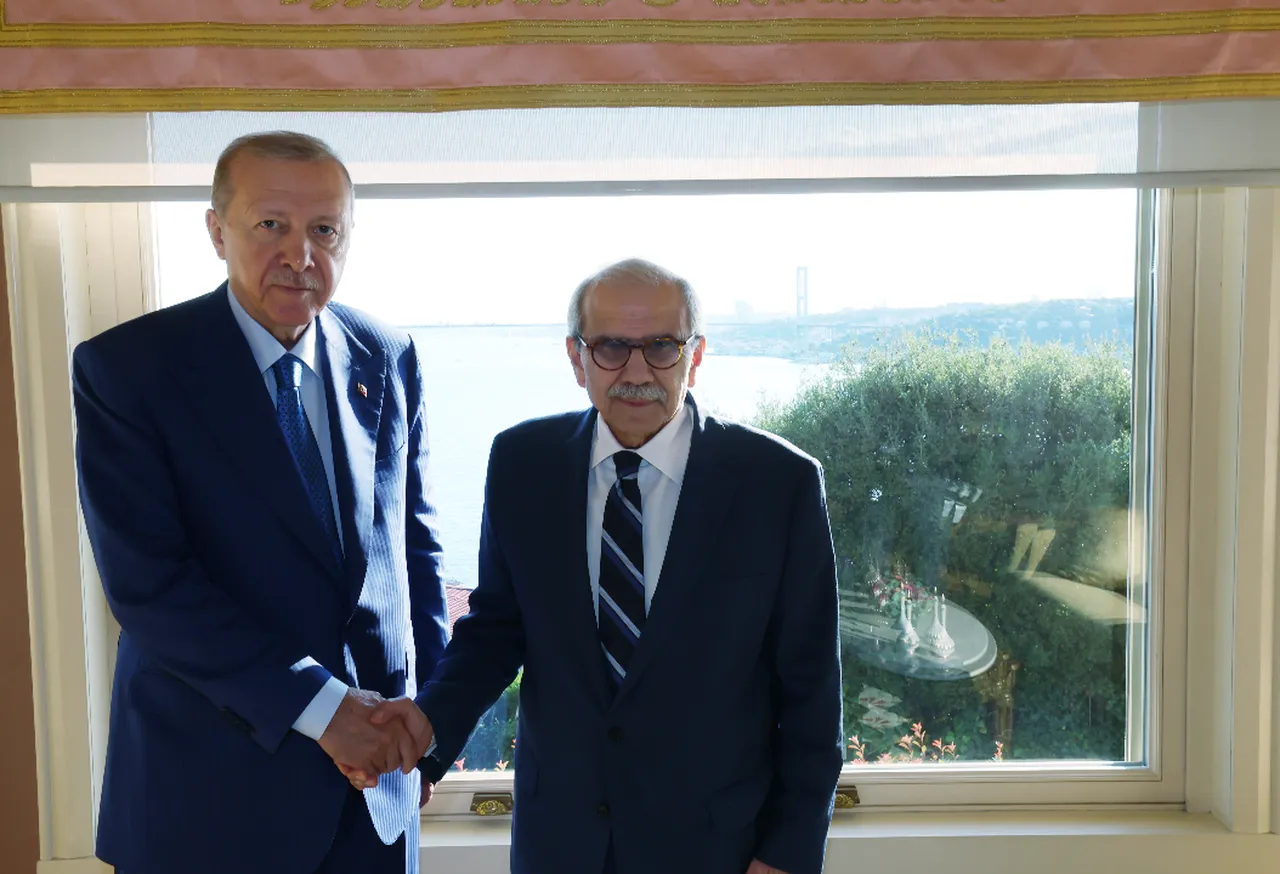 Revolverden sonra bir jest daha! Erdoğan'dan Lübnan liderine anlamlı hediye