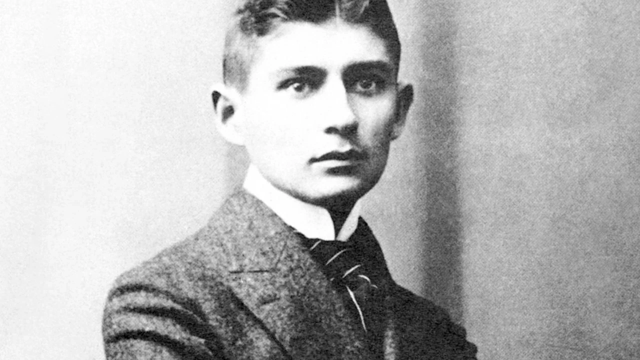 Görünmez algoritmaların yüzyıllık kehaneti: Kafka ve modern kabusumuz