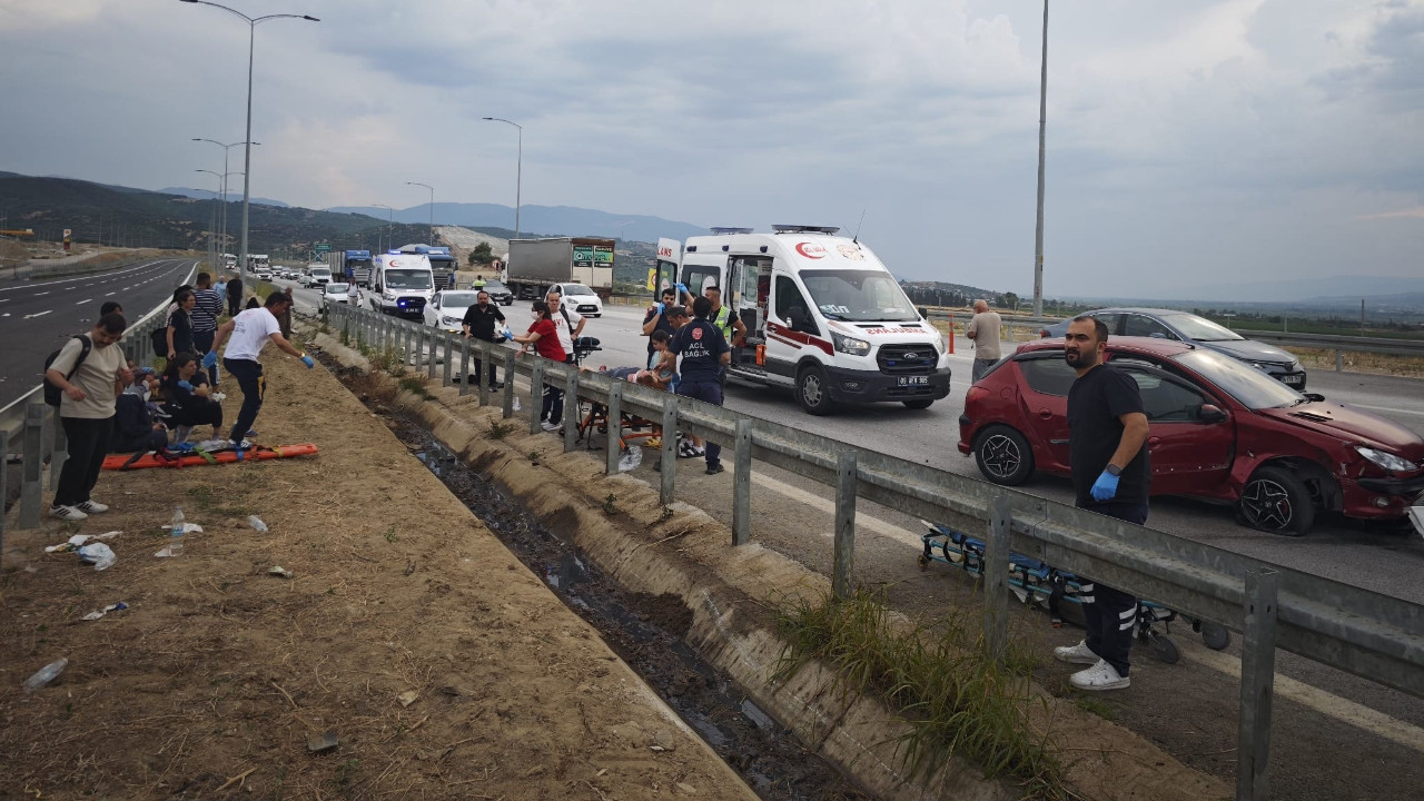 Aydın'da kaza! Otomobil kontrolden çıktı yolcu otobüsüne çarptı