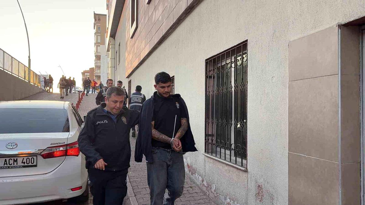 Kayseri'de uyuşturucu satıcılarına darbe: Çok sayıda gözaltı var
