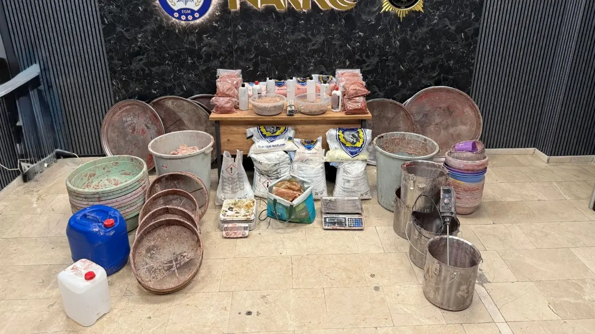 Büyük uyuşturucu operasyonu! 11 buçuk ton hammadde ele geçirildi