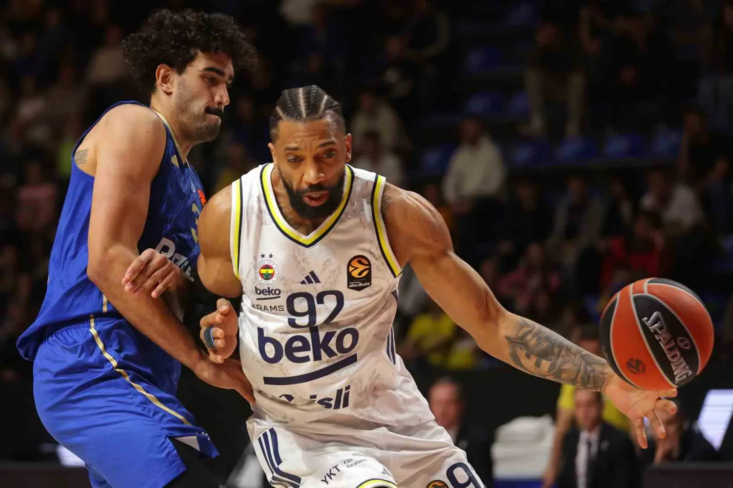 Fenerbahçe Beko, Khem Birch ayrılığını duyurdu