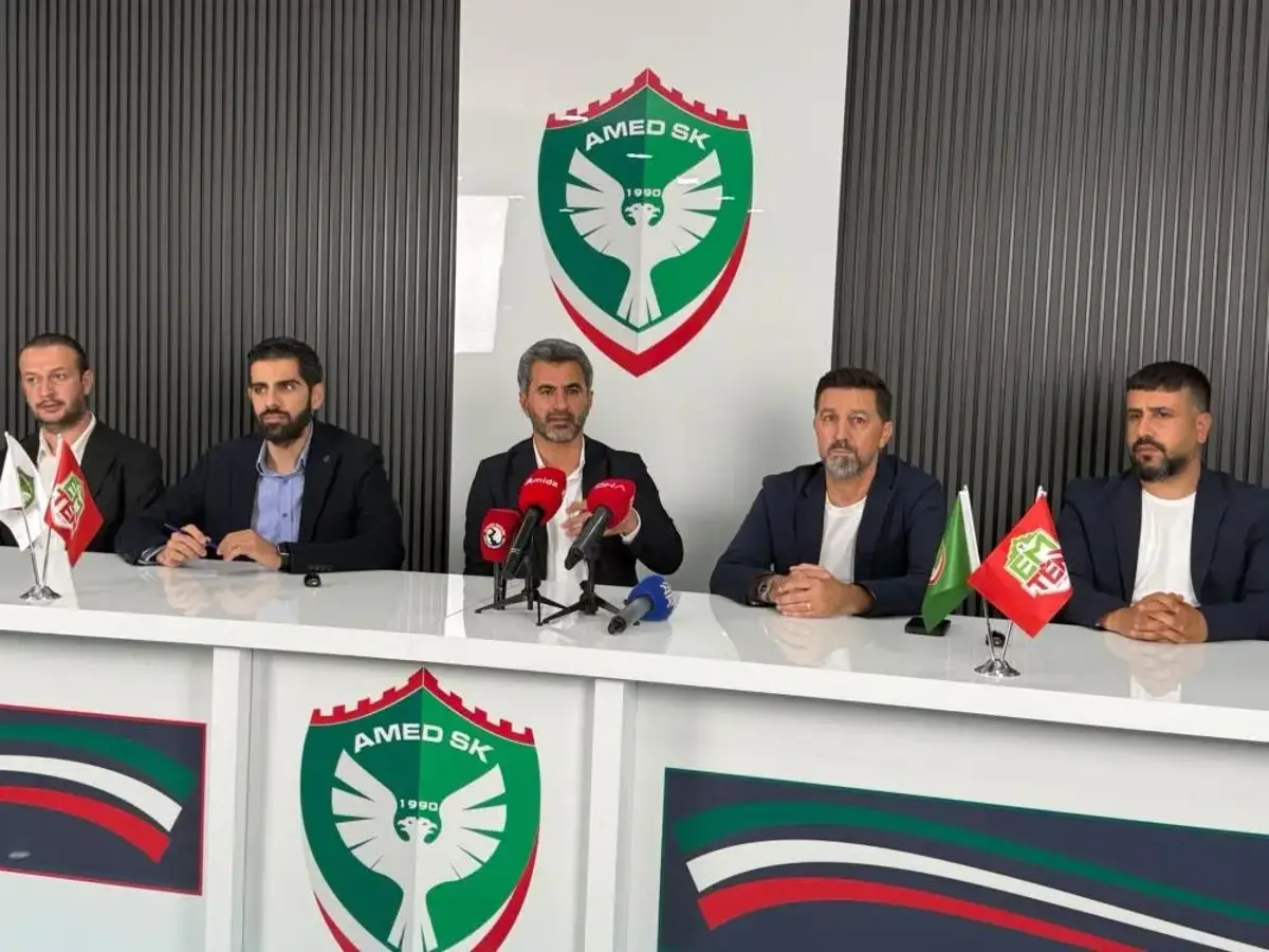 Besnik Hasi kimdir? Besnik Hasi hangi takımları çalıştırdı? Amedspor'un teknik direktörü kim oldu? Besnik Hasi kaç yaşında?