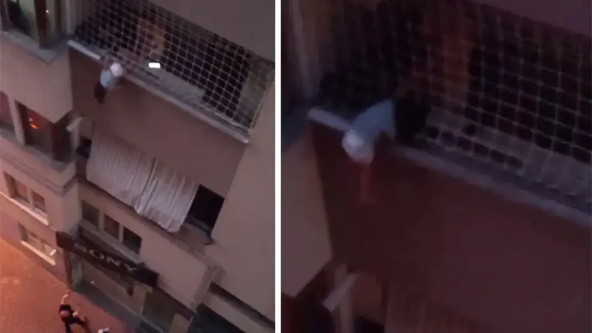 Bir annenin en zor anı! Dakikalarca düşmesin diye çocuğunu tuttu