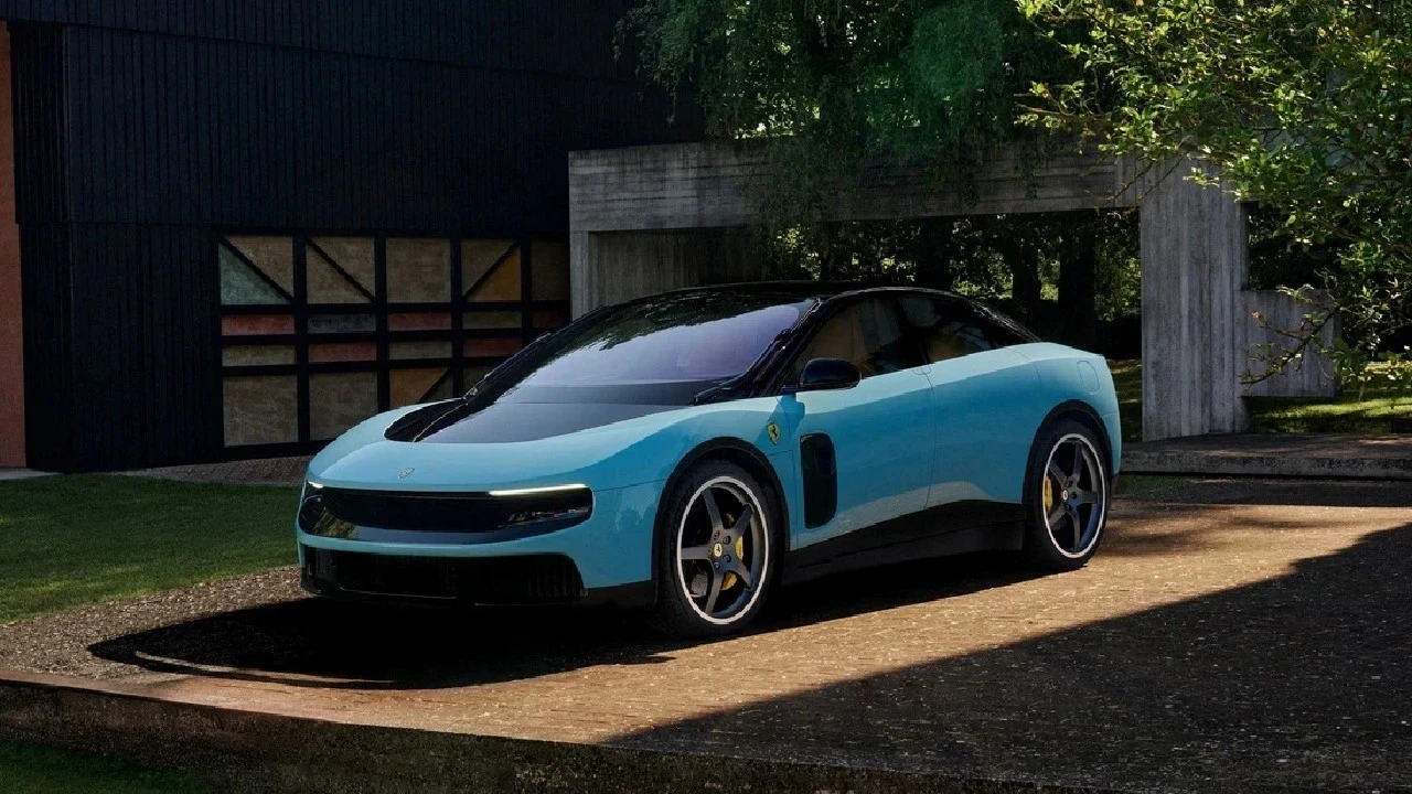 Otomobil devinde şok! İlk elektrikli modelin ardından istifa etti