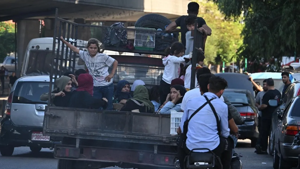 BM: Lübnan'da yerinden edilenlerin sayısı hızla artıyor