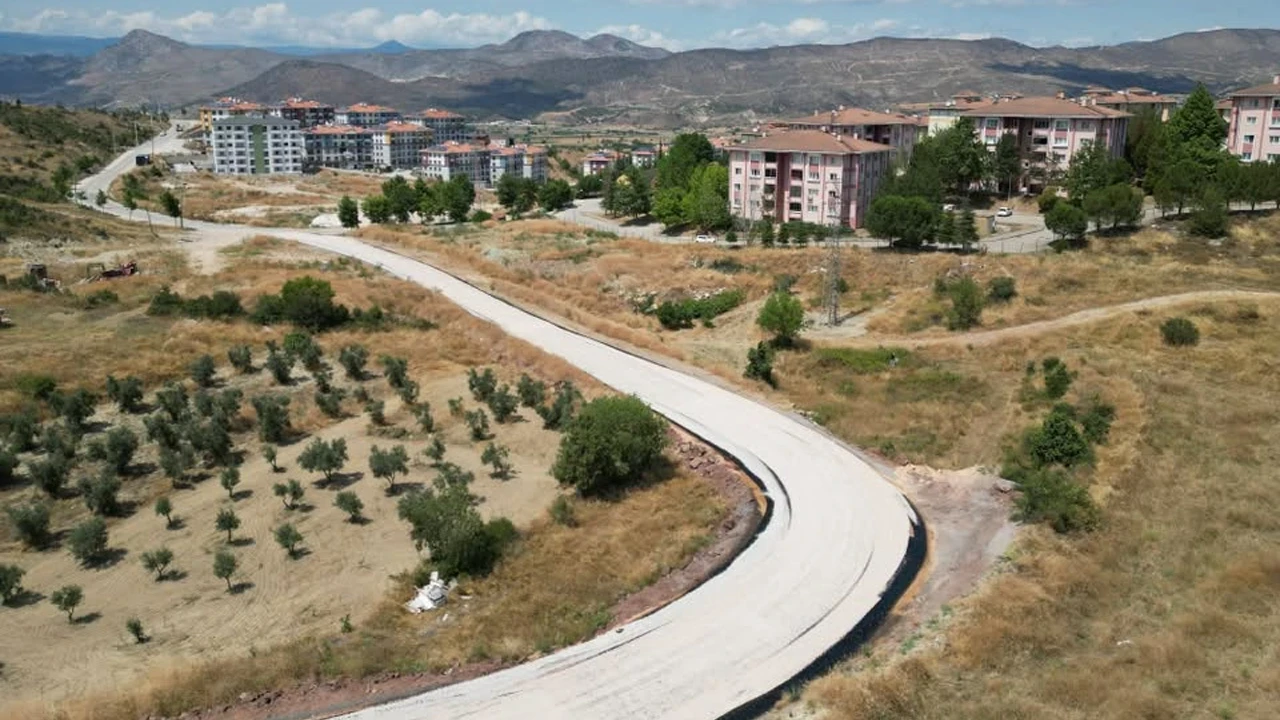 Osmaneli'nde TOKİ ulaşımını rahatlatacak yol tamamlandı