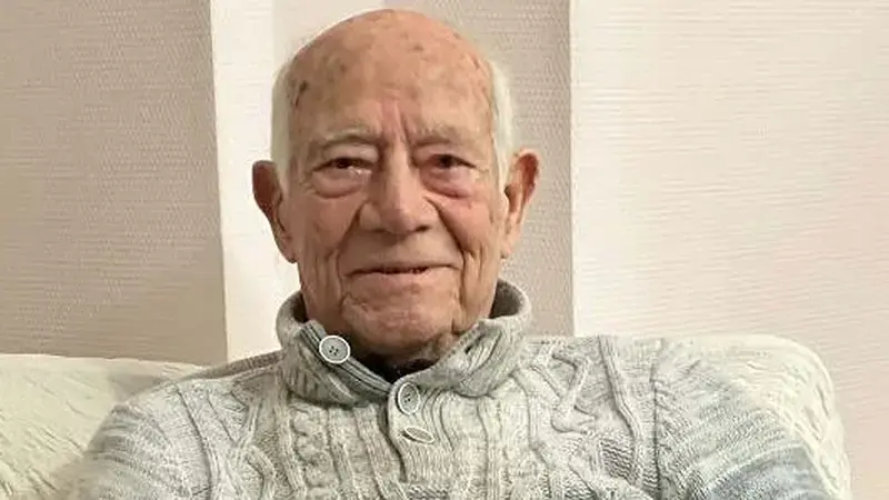 Kapısı kilitli evde çıkan yangında hayatını kaybetti