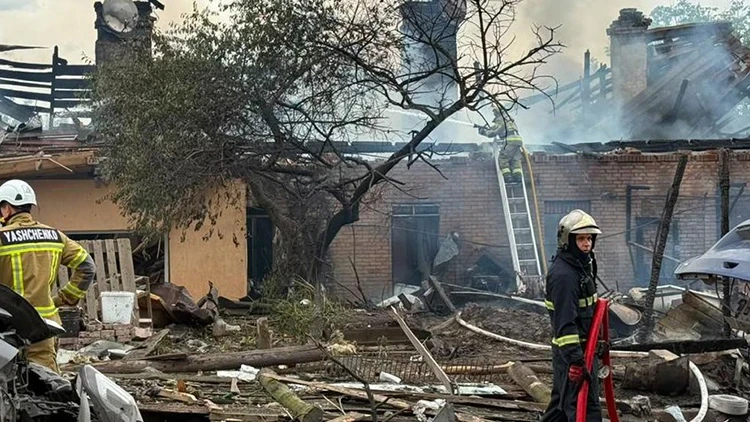 Kiev füzelerle vuruldu: 6 kişi yaşamını yitirdi