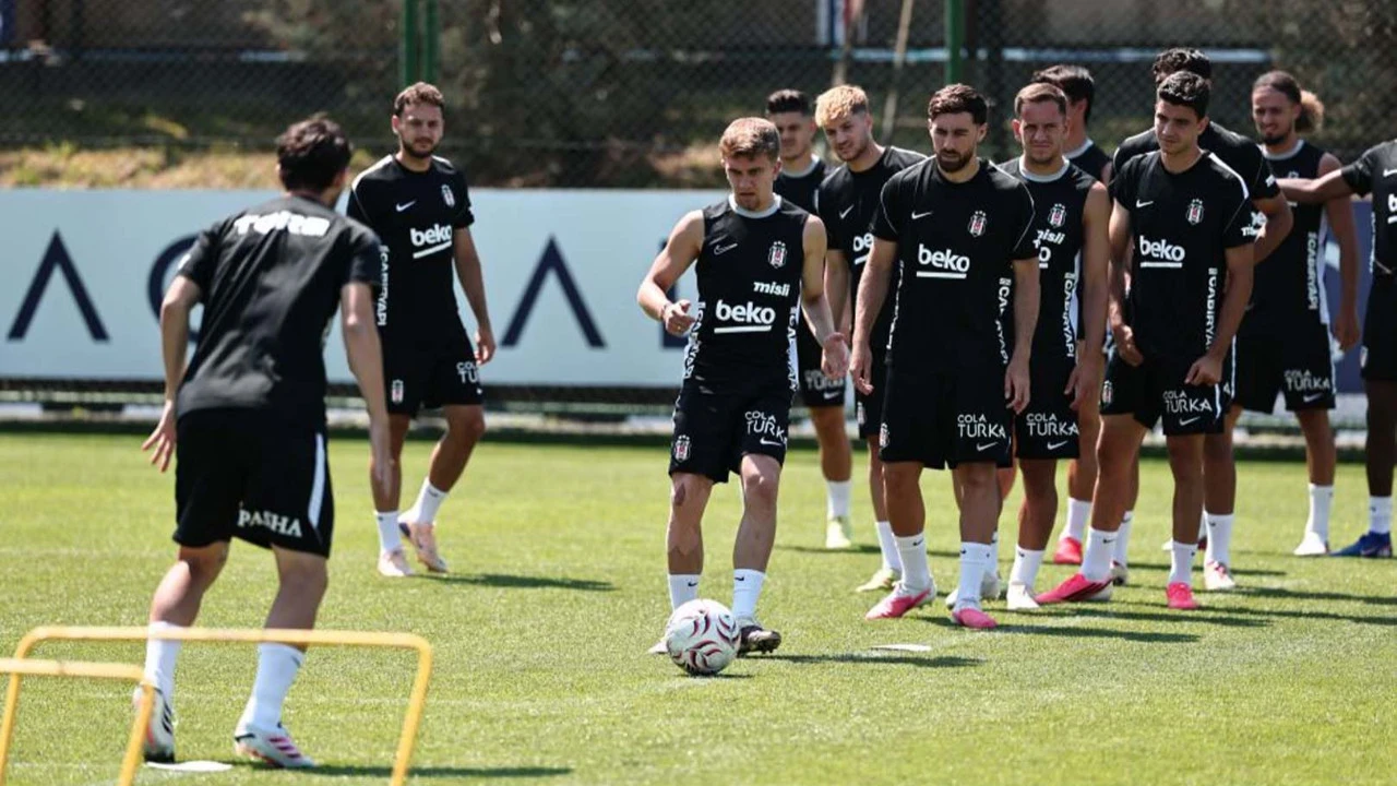 Beşiktaş’ta Midtjylland mesaisi tüm hızıyla sürüyor