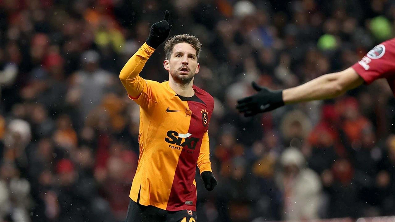 Ve Dries Mertens, Galatasaray'a geri dönüyor! Yeni görevi belli oldu