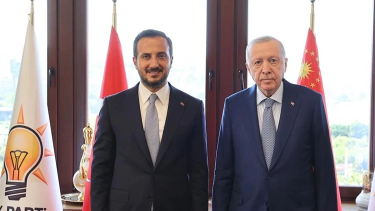 Cumhurbaşkanı Erdoğan'dan AK Parti İstanbul İl Başkanlığı'na ziyaret