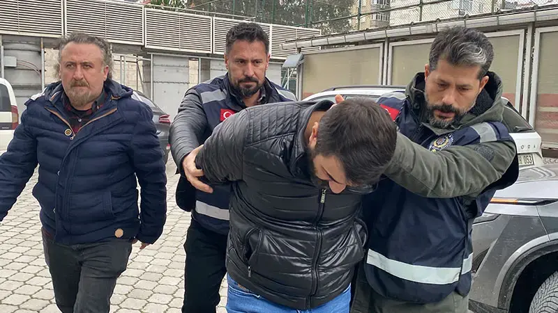 Eski eşini rahatsız ettiğini öne sürdüğü kişiyi öldüren sanığa 14 yıl hapis
