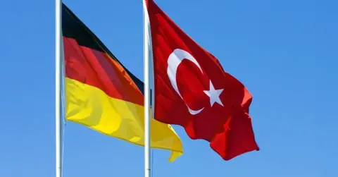 Almanya'ya vizesiz seyahat talebi: Bakan'dan açıklama