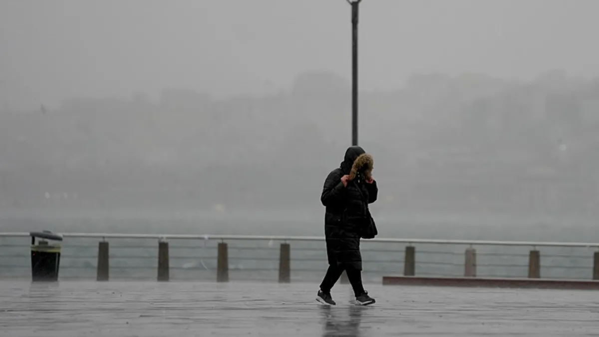 Meteoroloji o tarihi işaret etti! İstanbul’a şiddet sağanak geliyor