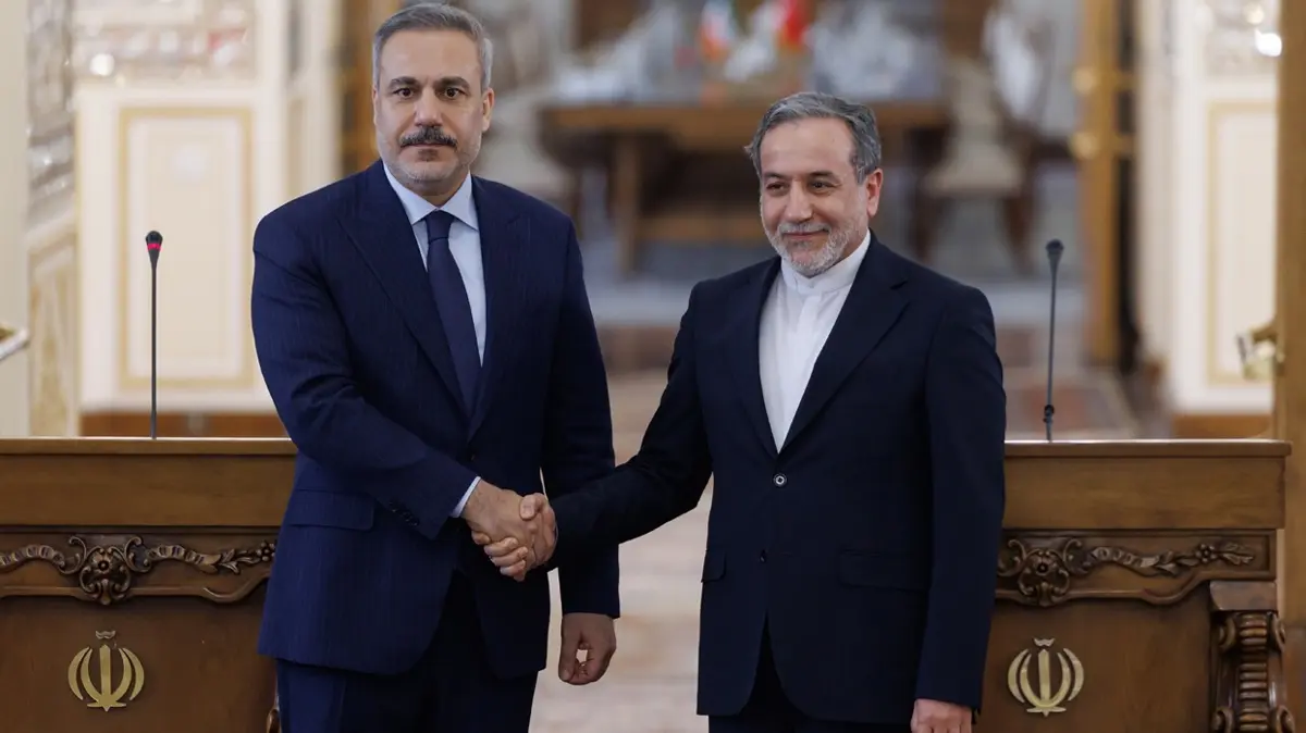 Fidan, İranlı mevkidaşı Erakçi ile görüştü: Bölgesel gerilimde diplomasi mesaisi