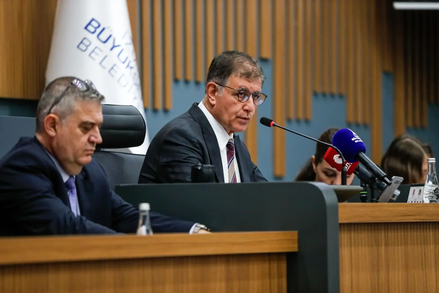 İzmir Büyükşehir Belediye Başkanı Cemil Tugay CHP'den istifa etti