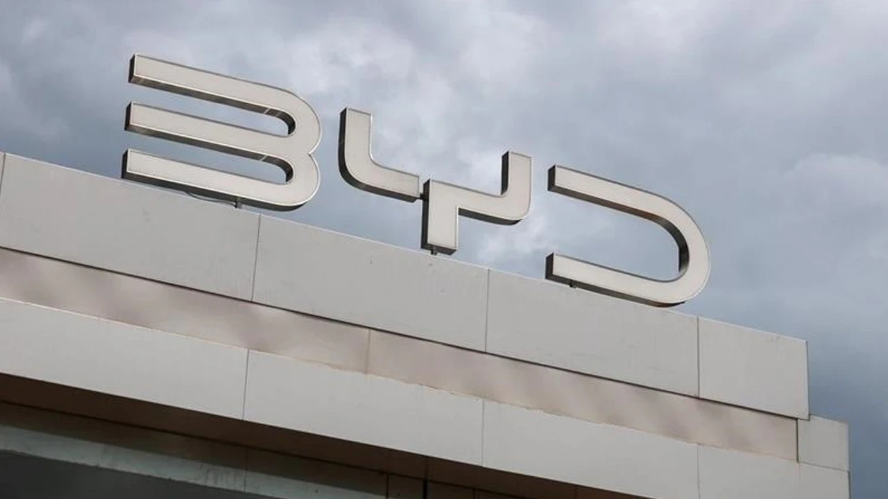 BYD Türkiye kararını resmen açıkladı! 1 milyar dolarlık fabrika projesi askıya alındı